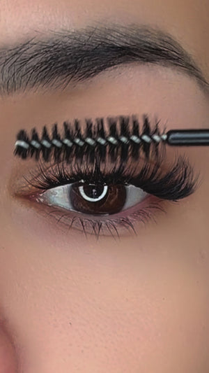 ULTRA LASH VOLUME